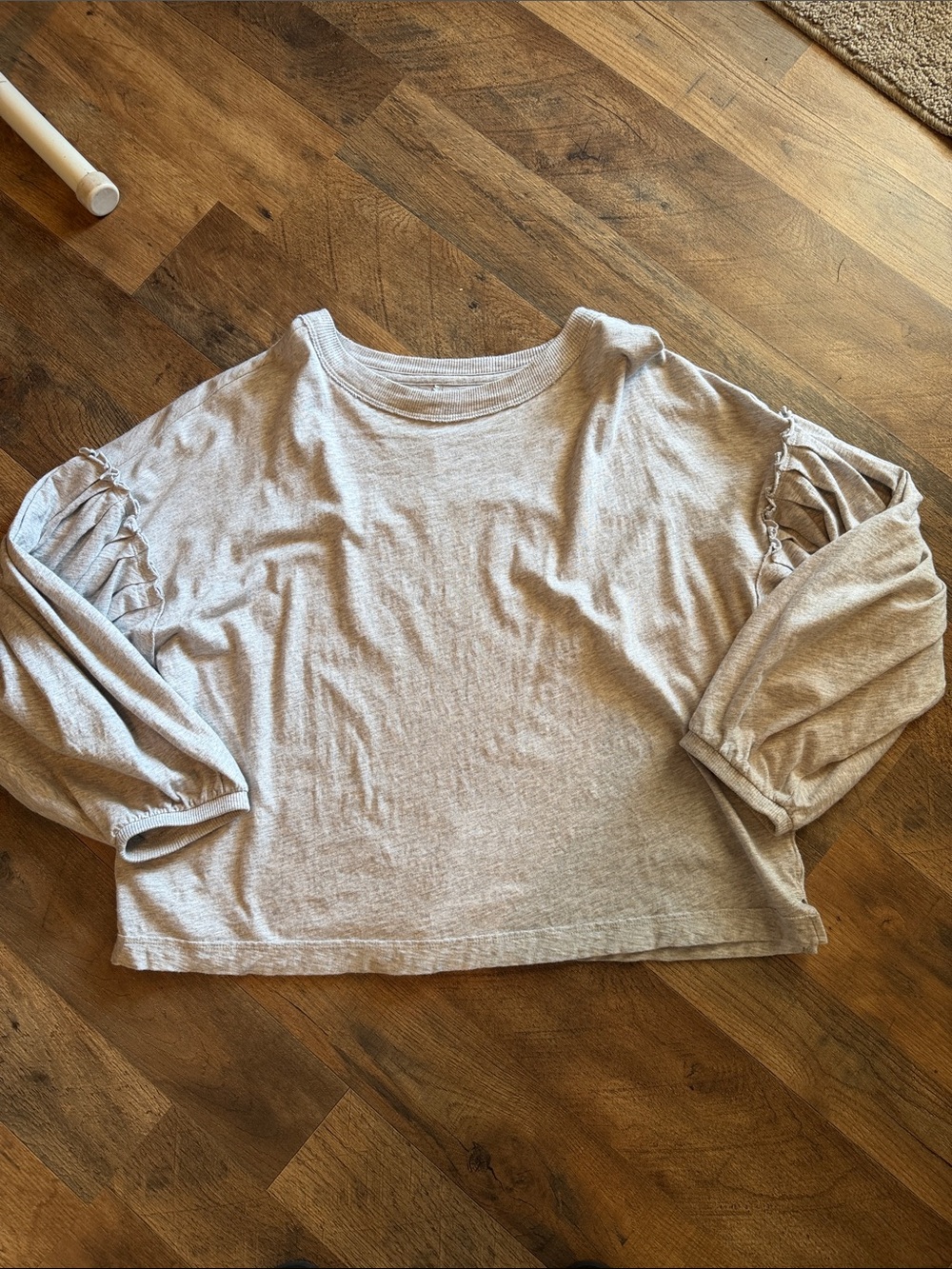 aerie Light Gray Puff Sleeve Shirt
